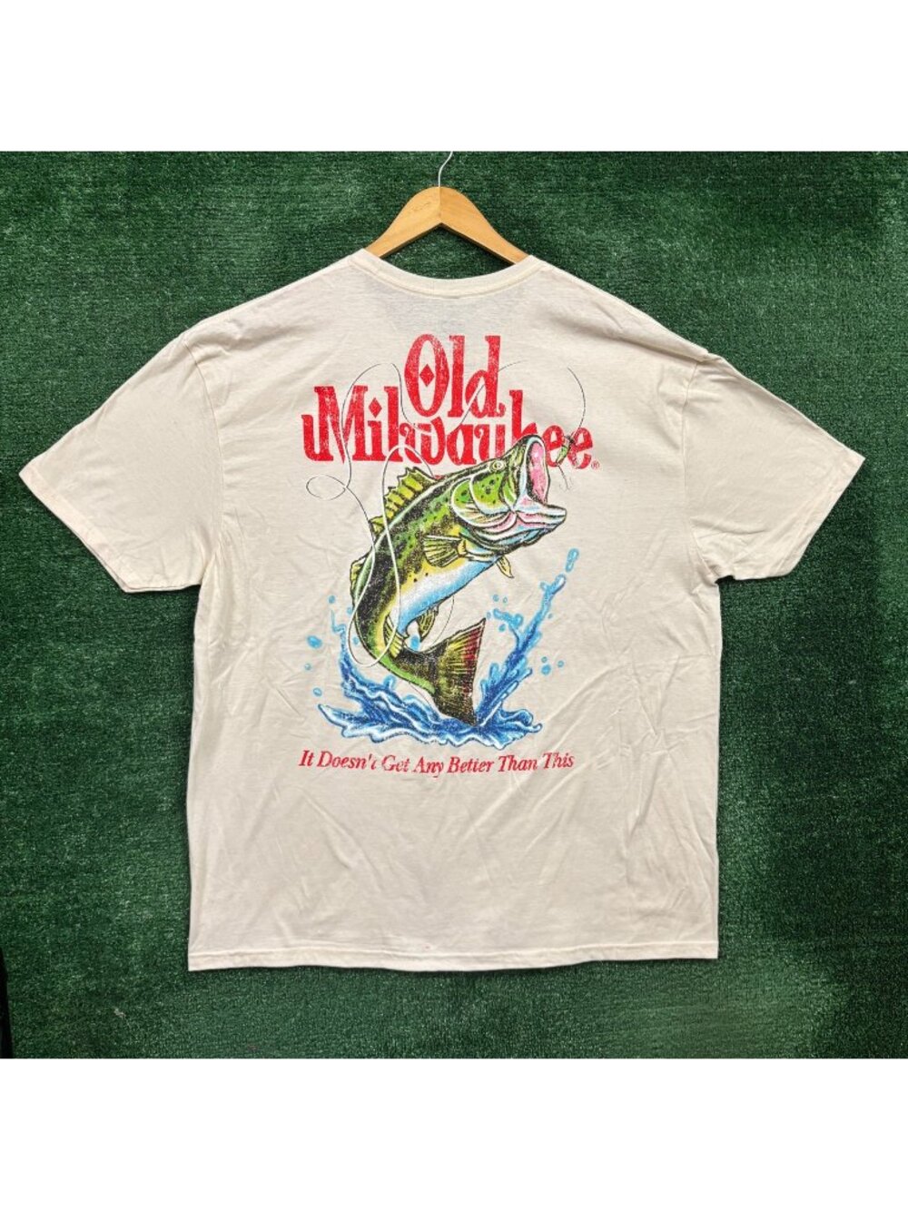 Old Milwaukee Beer It Doesn't Get Any Better Than This T-Shirt Size 2X